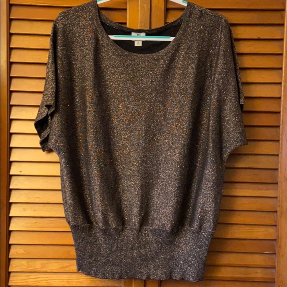 Black pull over with gold sparkles 1X
